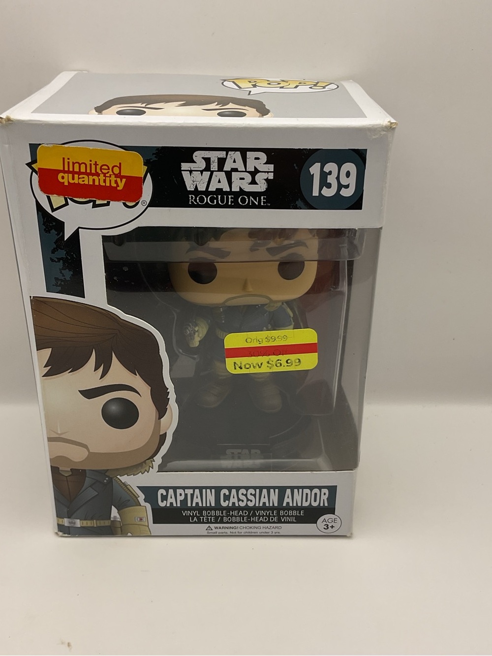 Funko Pop (139) Captain Cassian Andor Star Wars Rogue One***bent box***